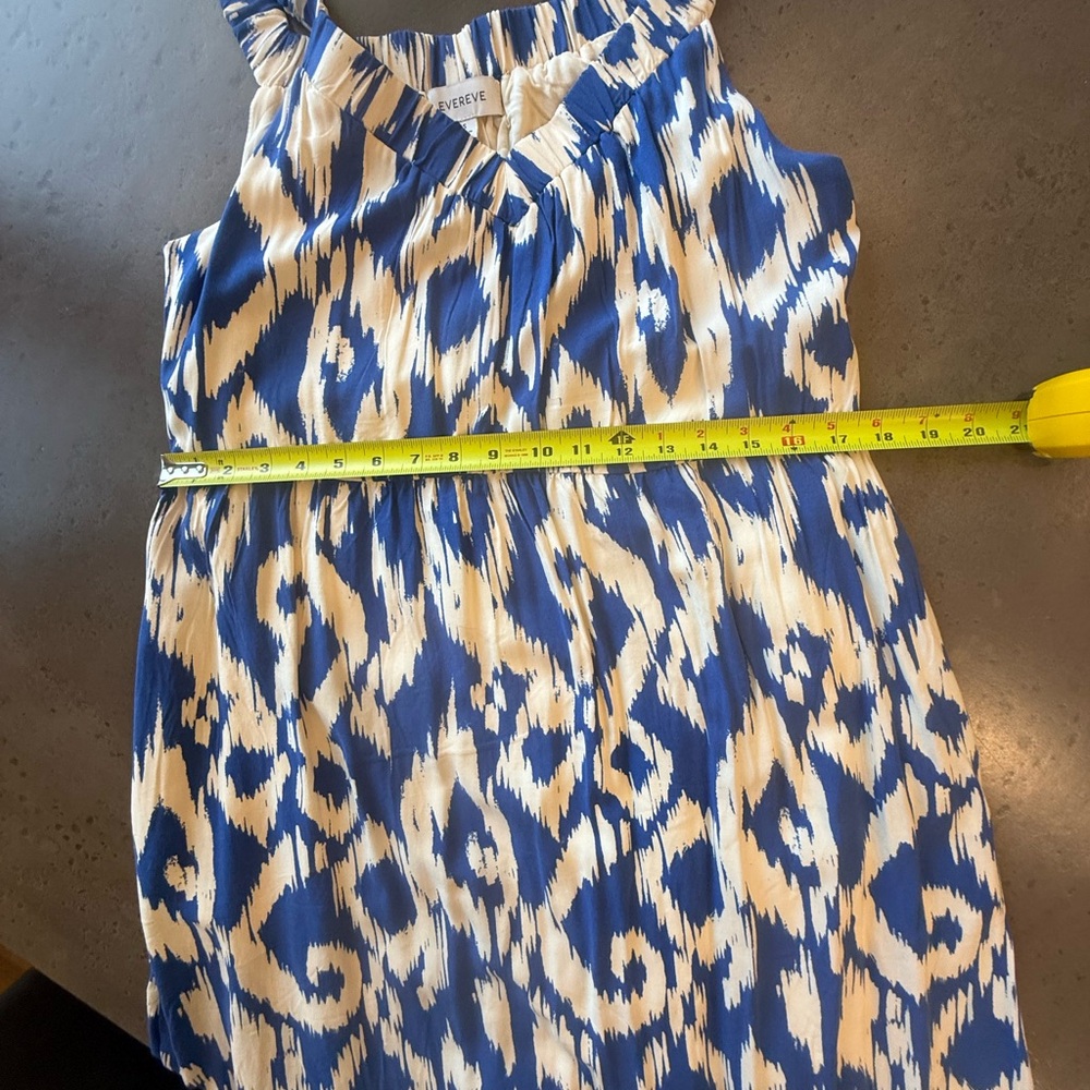 NWOT Evereve Blue and Cream Patterned Maxi Dress - Picture 4 of 11